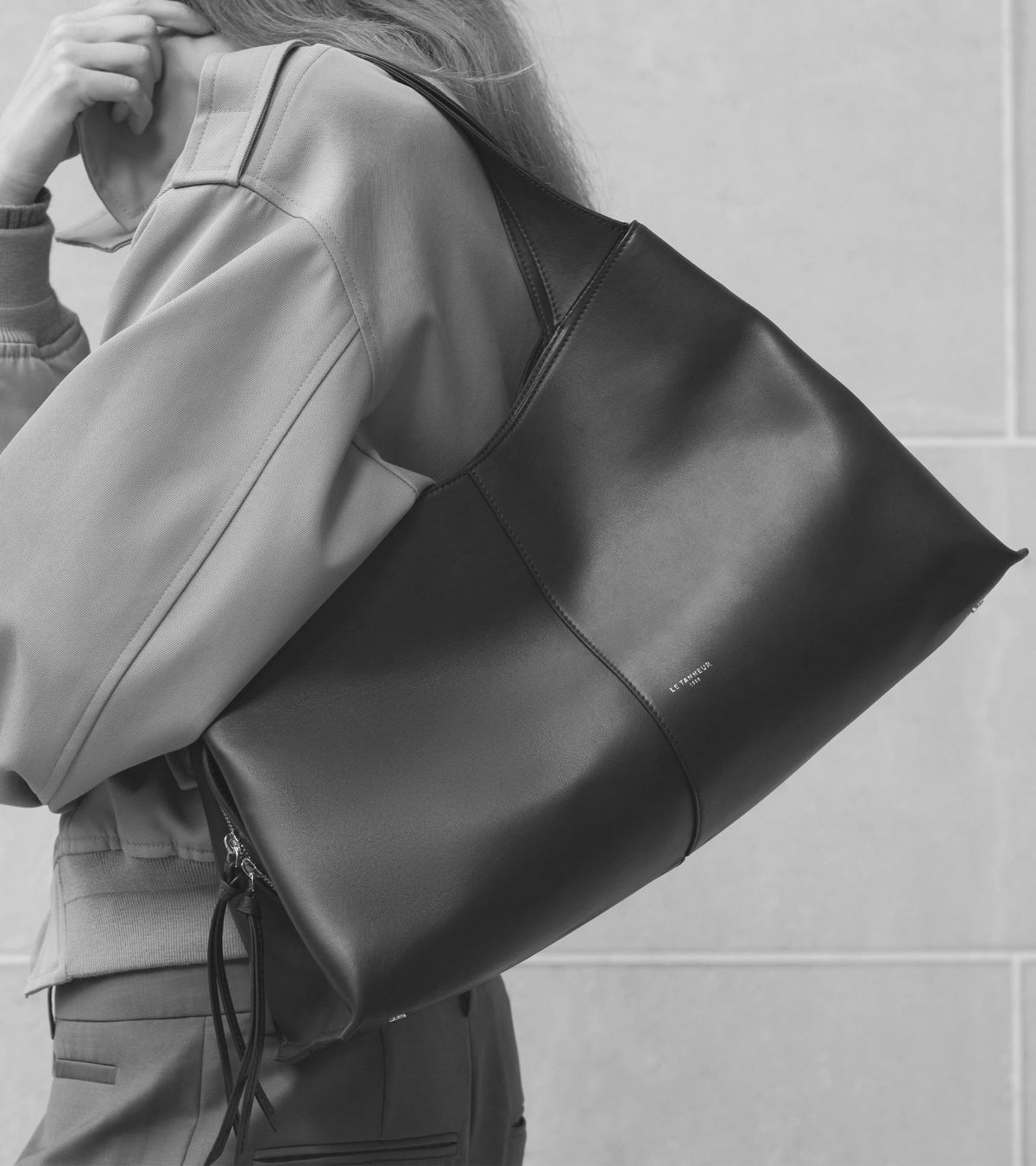 Bolso cabás grande Félicie de cuero liso