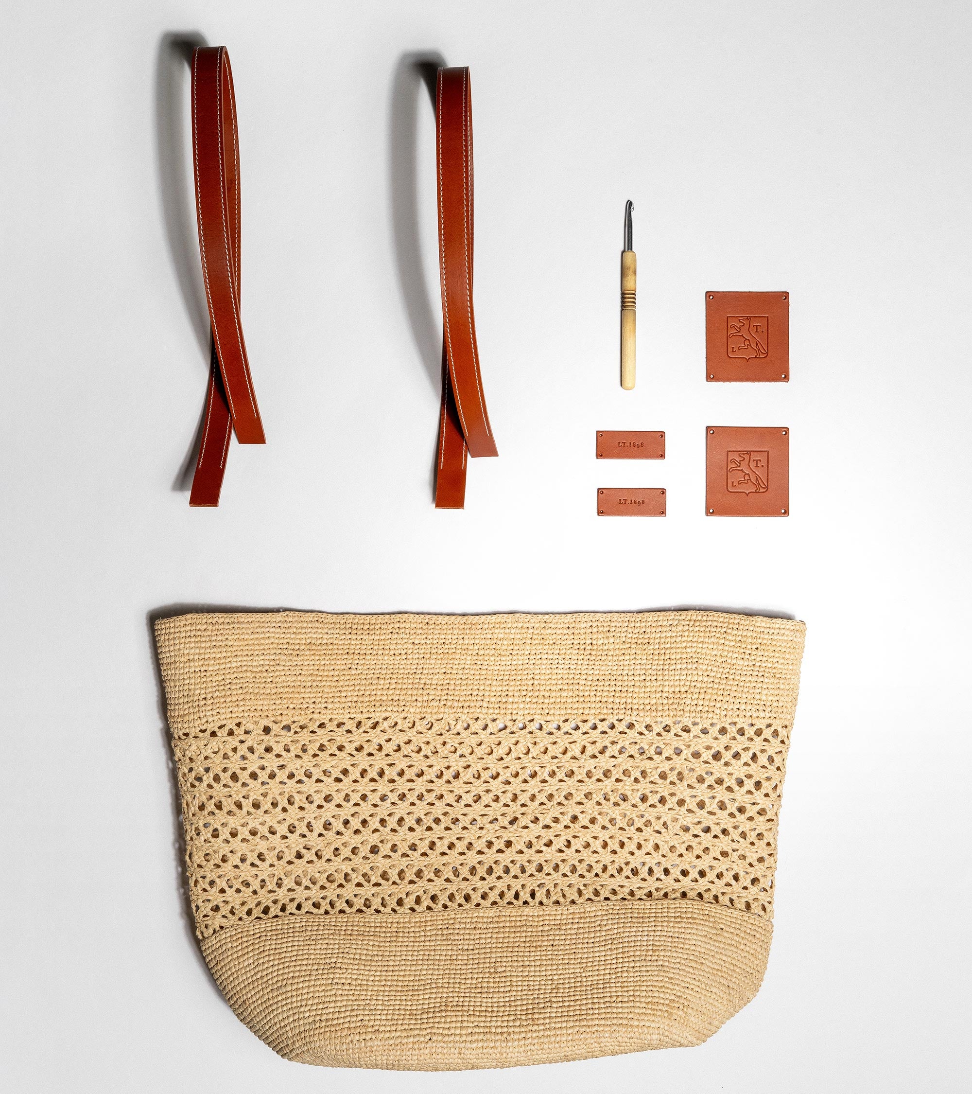 Grand sac cabas le Nattier en cuir lisse semi-végétal et raphia